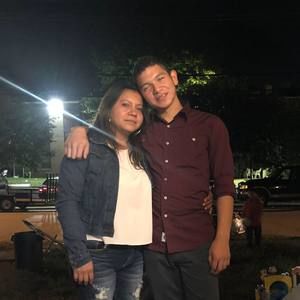 Meet your Posher, Estuardo